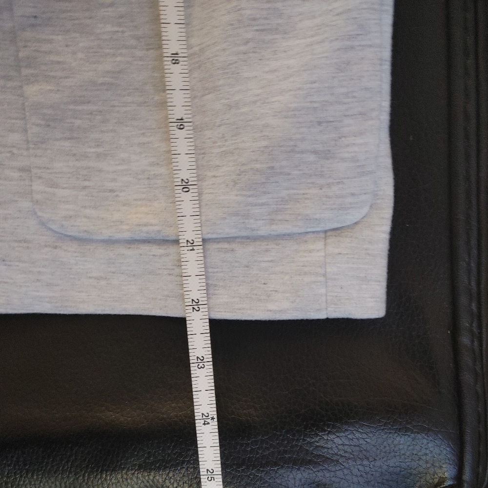 HP! 🎉🎉🎉NWOT Gap Blazer - Picture 9 of 9